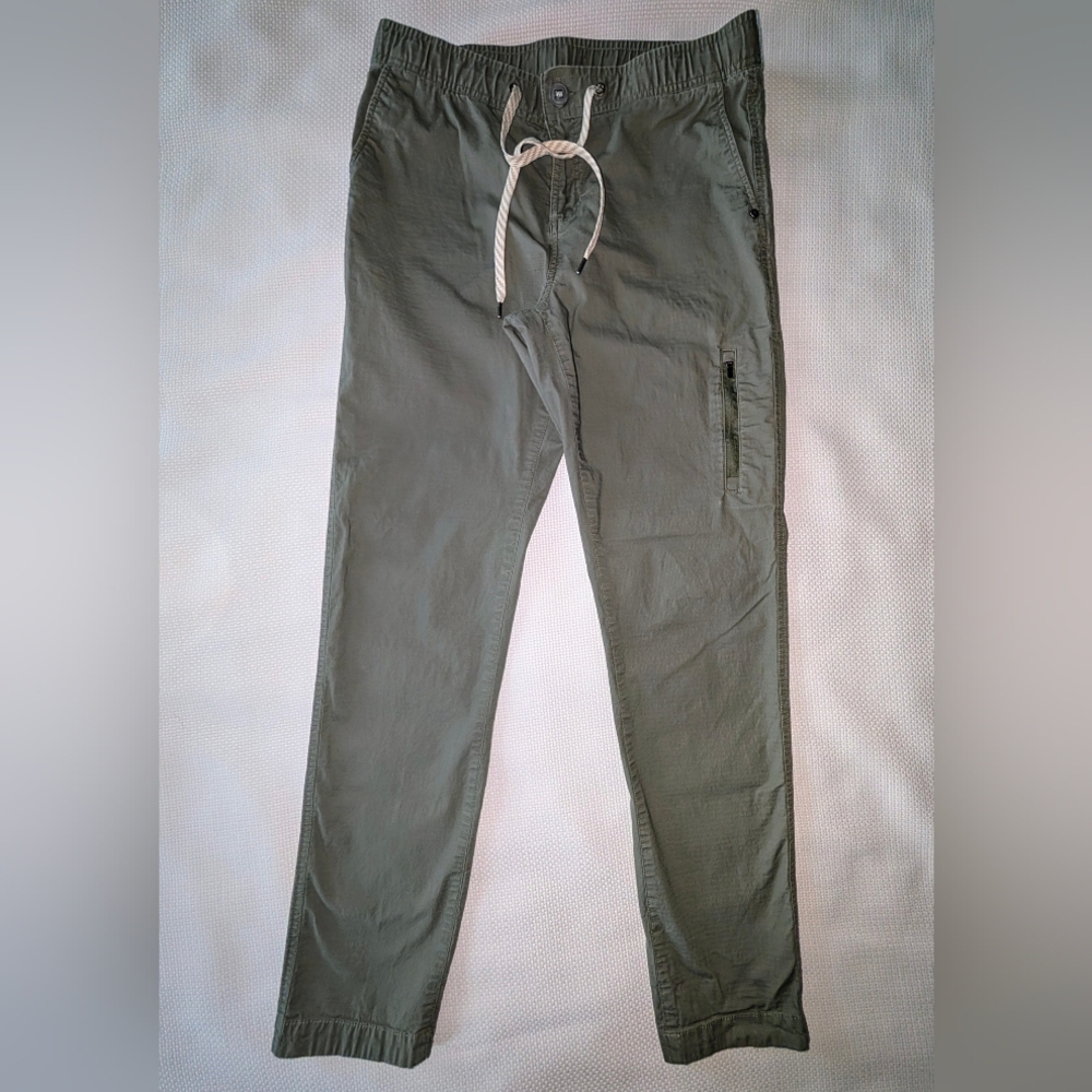 VUORI Greenish-Gray Casual Pants; Front Zipper Pocket; Size M; Parachute fabric